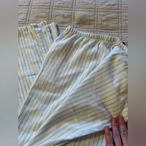 Divided by H&M linen pants, 2 pair XL - Picture 4 of 12